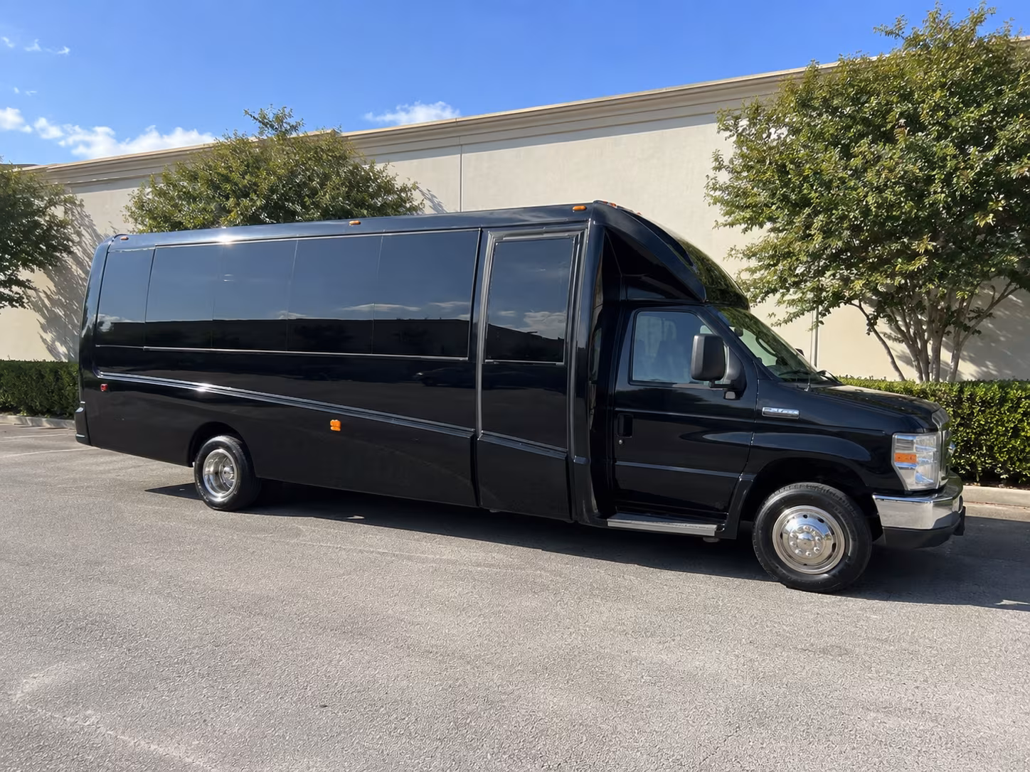shuttle to frederick w smith international airport